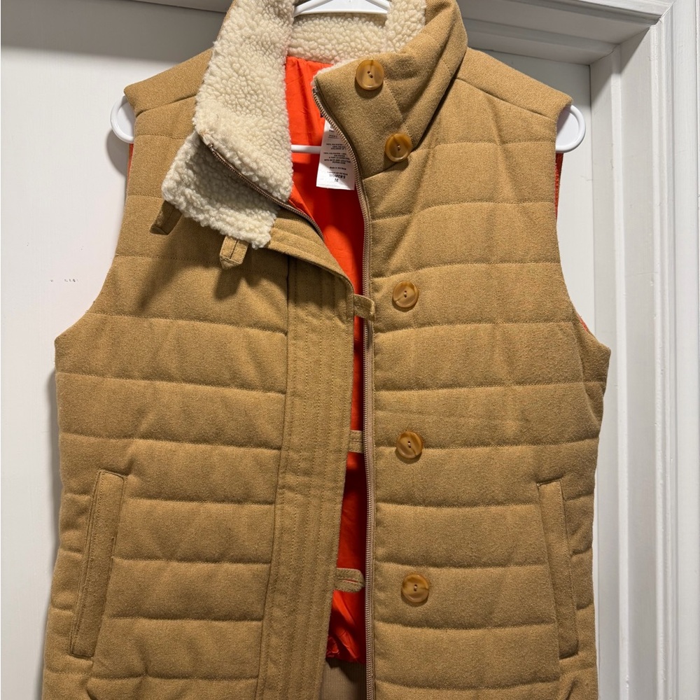 Patagonia Women’s Vagabunda Vest with Sherpa Lining